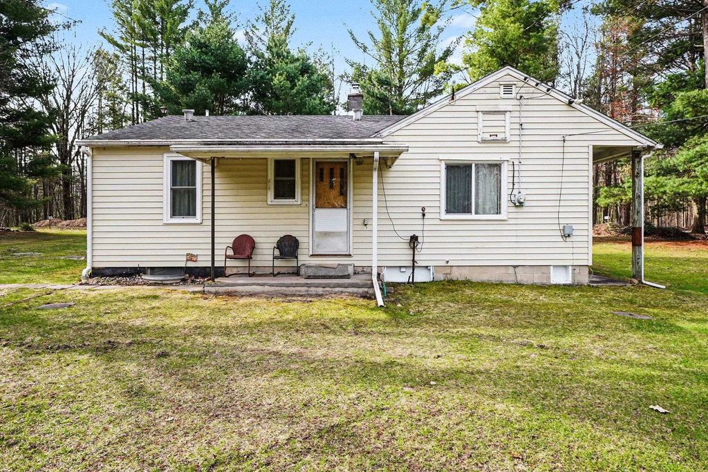 Photo of 1695 Park Drive, Alger, MI 48610 (MLS # 50205322)