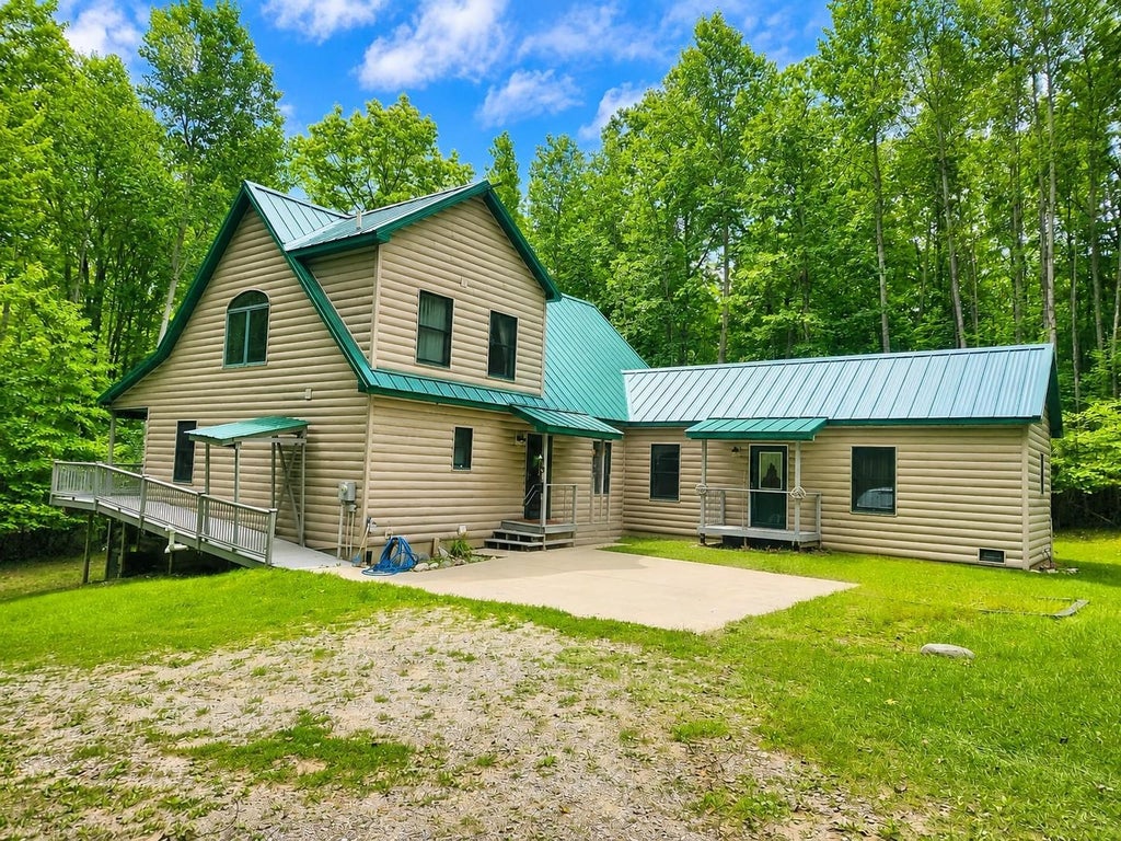 Photo of 4910 Apple Drive, Farwell, MI 48622 (MLS # 50220720)