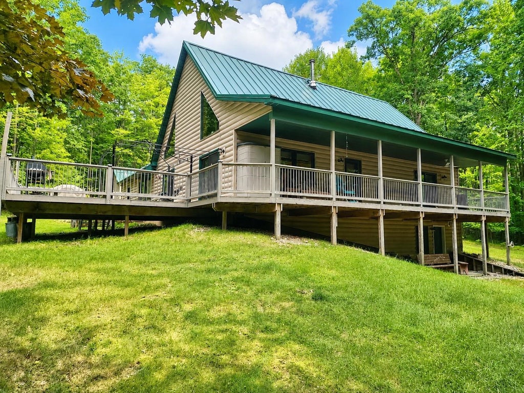 Photo of 4910 Apple Drive, Farwell, MI 48622 (MLS # 50220720)