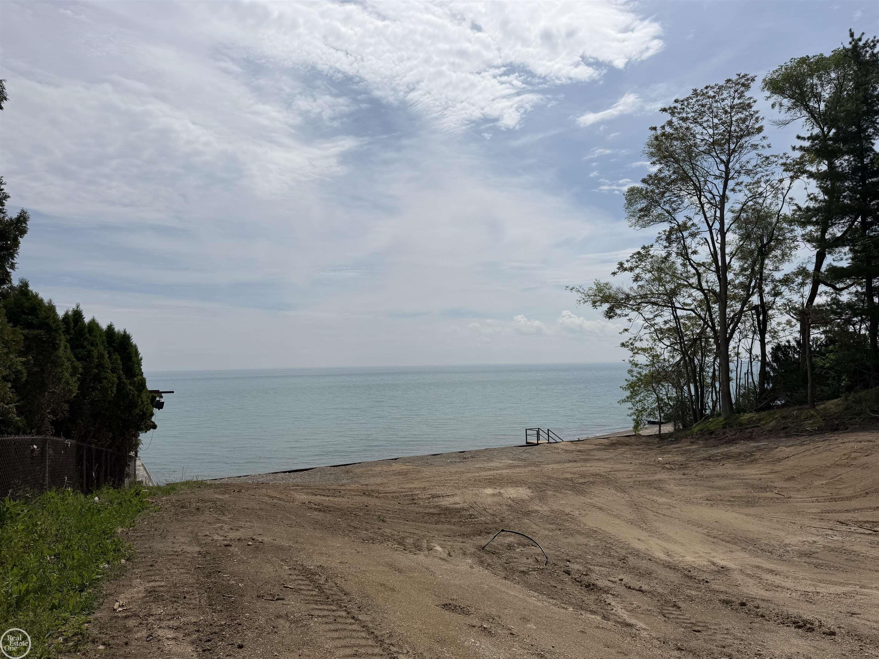 8340 Lakeshore Road