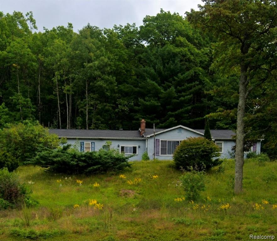 1930 N Mackinaw Trail