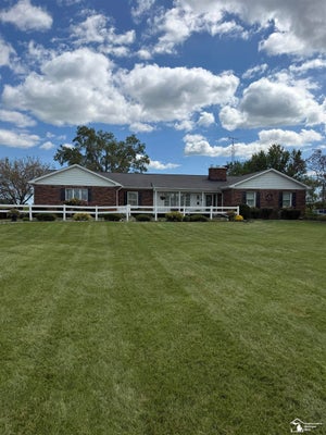 1011 STRASBURG RD, MONROE, MI 48161 - Image dd80a126d06005ed3ee513028bee69c4/213327397