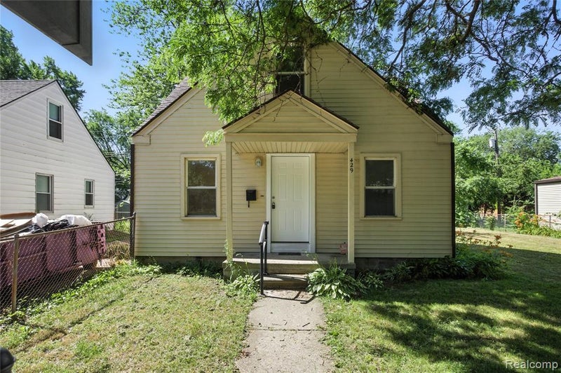 429 W Bernhard Avenue