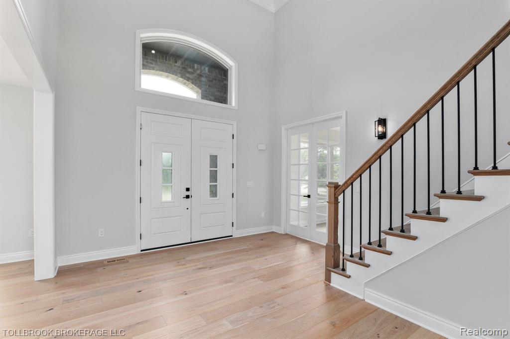 Properties Available 3 - 3 3205 ALPINE Road