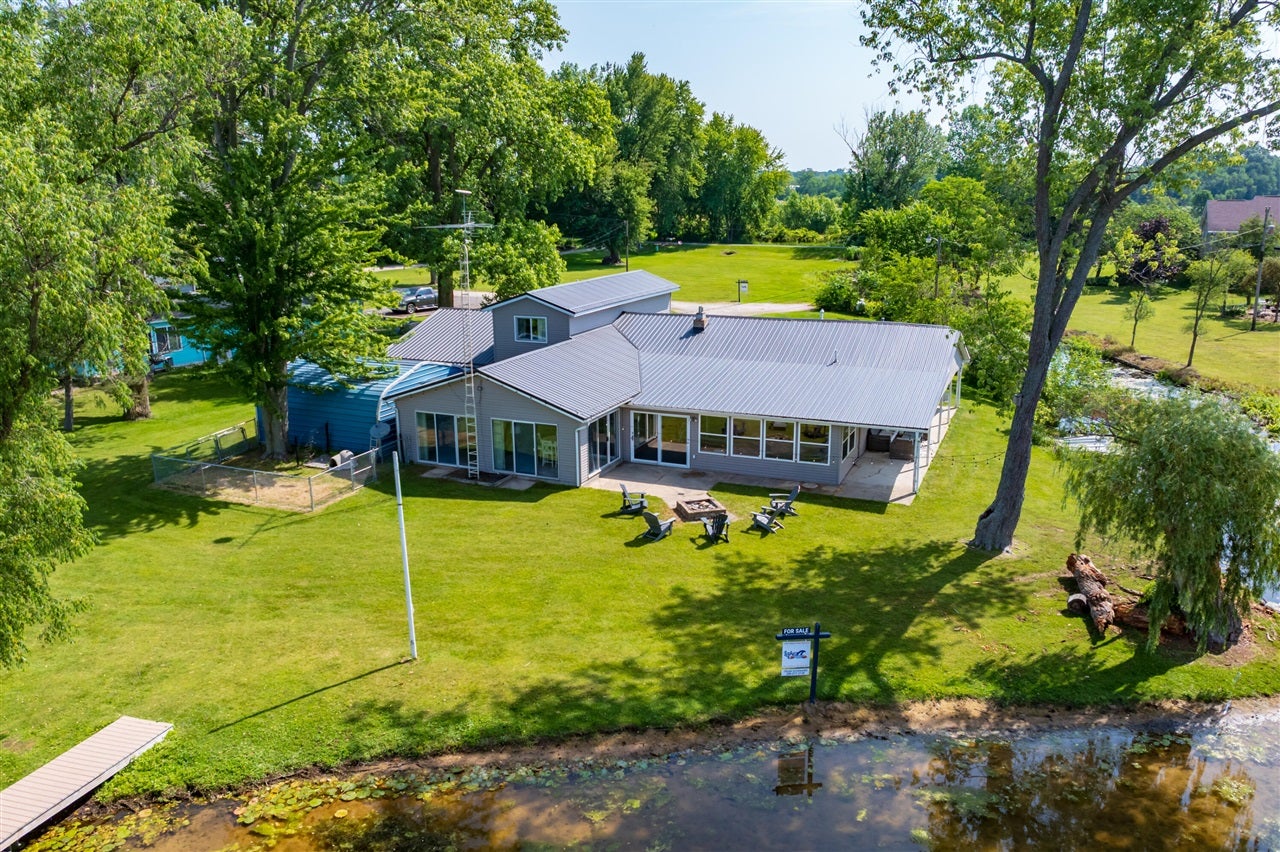48930 68th Street