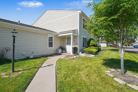Photo of 39762 Village Wood Circle, Novi, MI 48375 (MLS # 50213085)