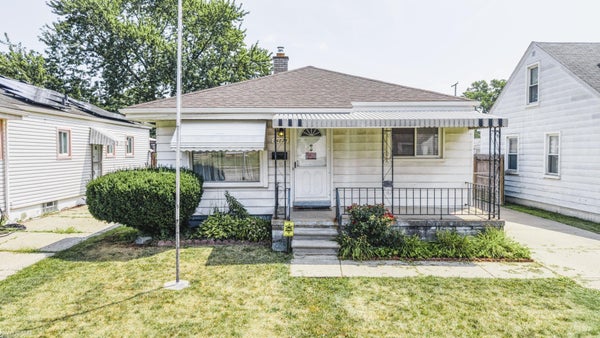 24828 LAETHAM AVE, EASTPOINTE, MI 48021 - Image deacd9106da8ff919e95b6b73ea2360d/254903479
