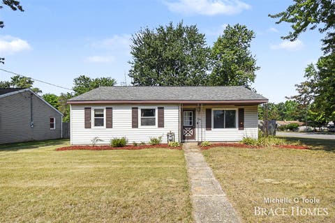 Photo of 5409 Madison Avenue, Grand Rapids, MI 49548 (MLS # 70545993)