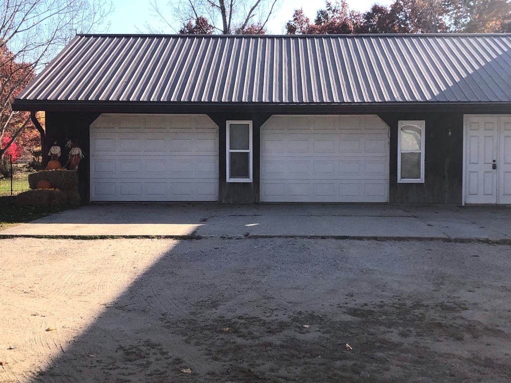 Photo of 9481 Kellamy Way, Farwell, MI 48622 (MLS # 50226098)