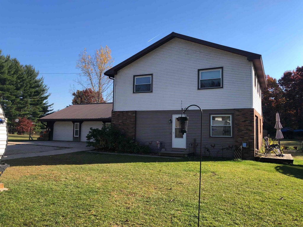 Photo of 9481 Kellamy Way, Farwell, MI 48622 (MLS # 50226098)
