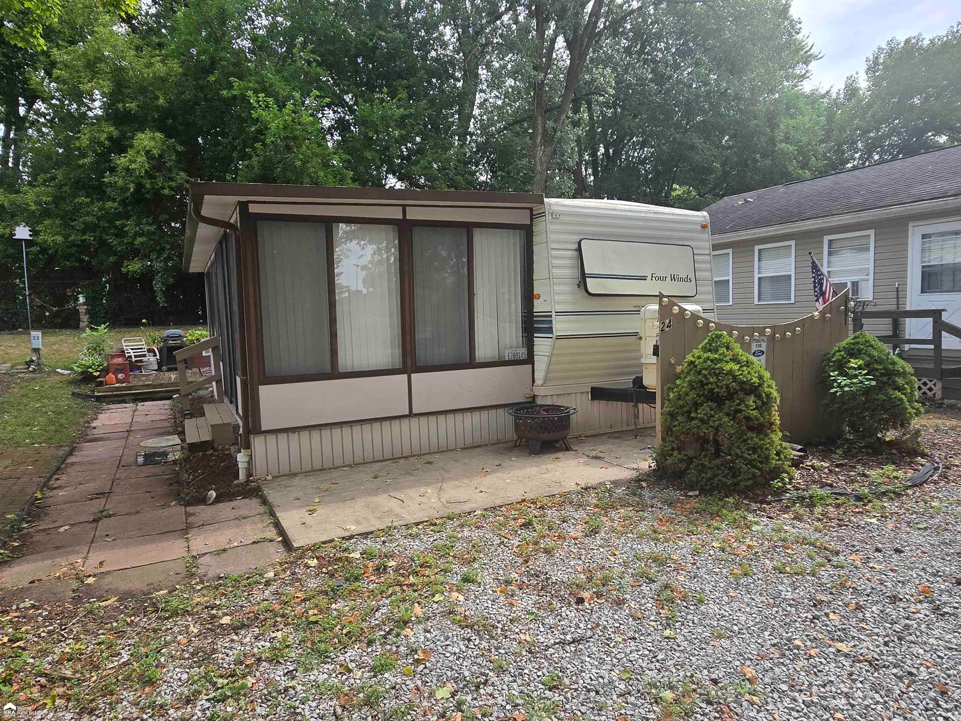 10001 E Goodall Road 24