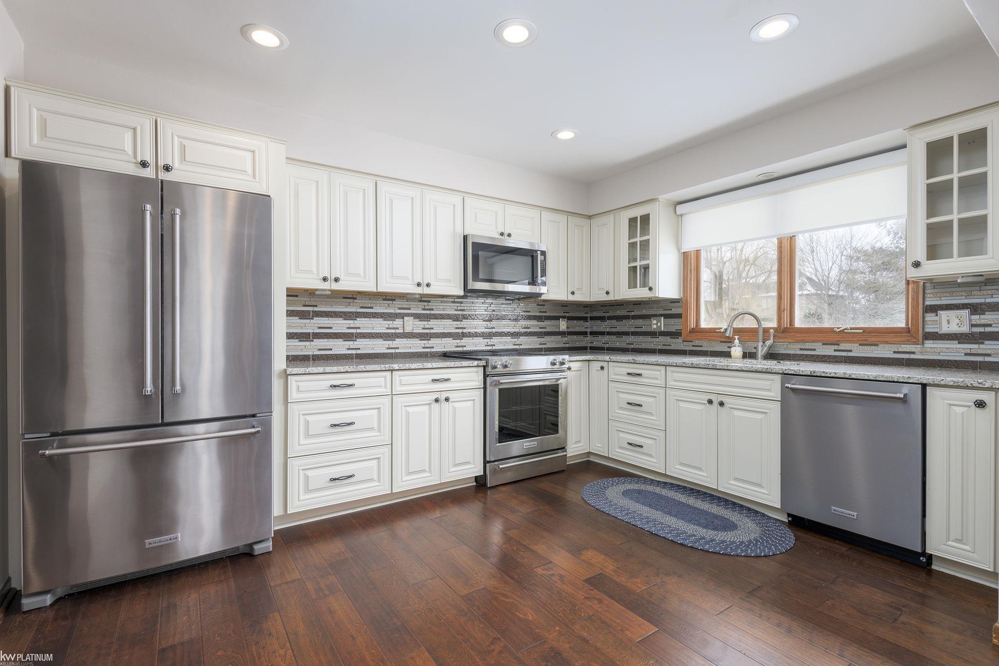 47338 Hunters Chase Drive