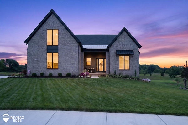 758 SUTTON CT, SALINE, MI 48176 - Image dfdad2a2ba04166dfea0a34f598e49cc/220071361