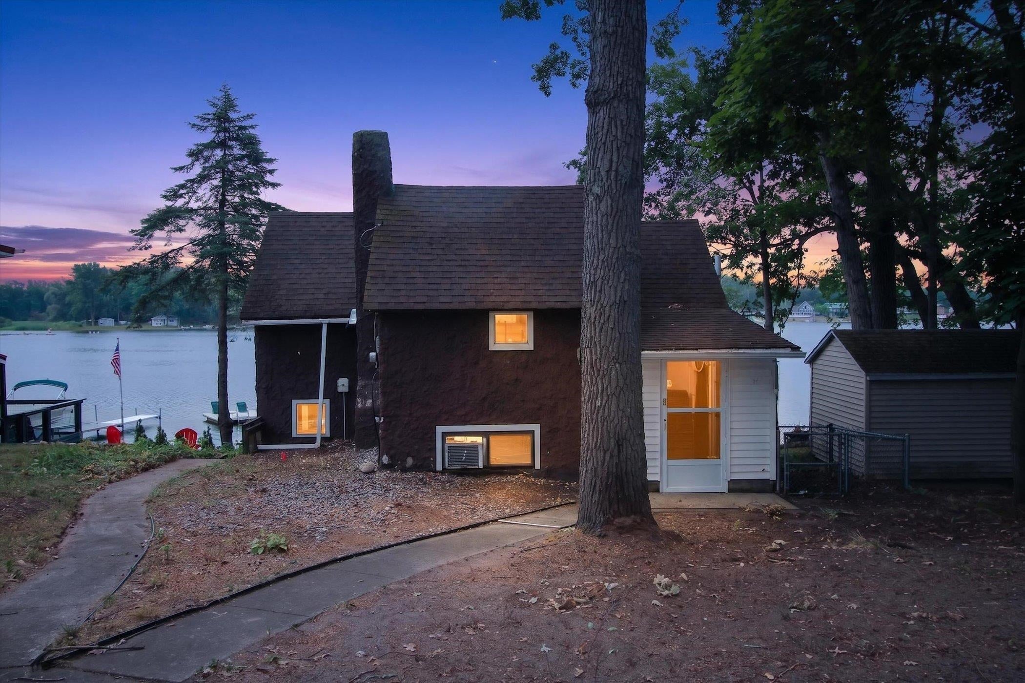 571 N Rock Lake Drive