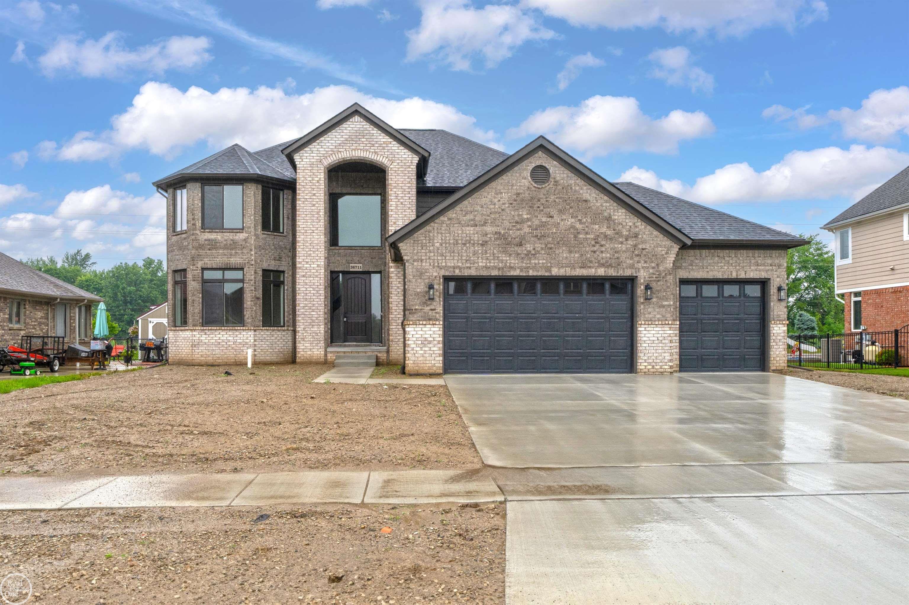 36711 N Pointe Drive