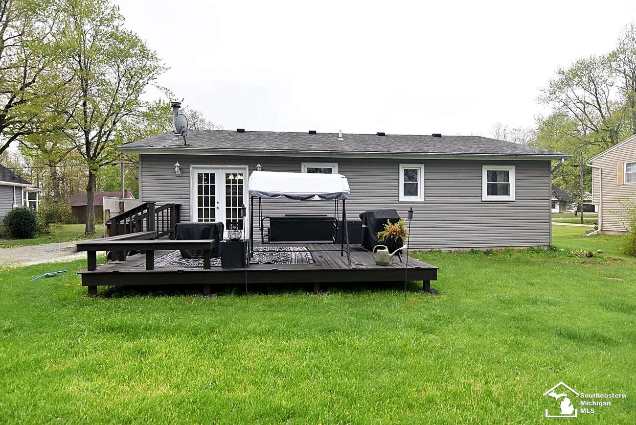 7050 Maplewood Drive