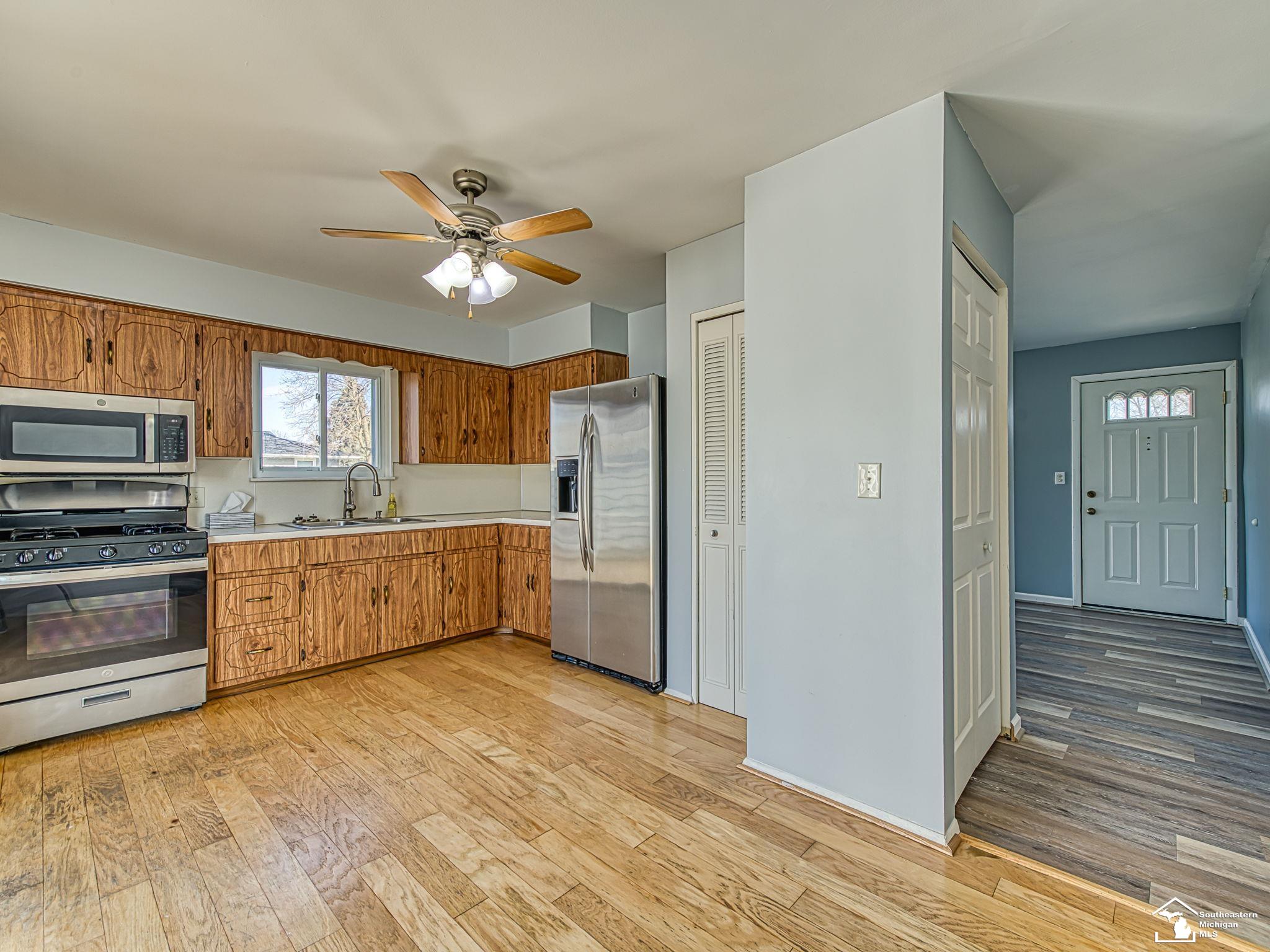 125 Cranbrook Boulevard