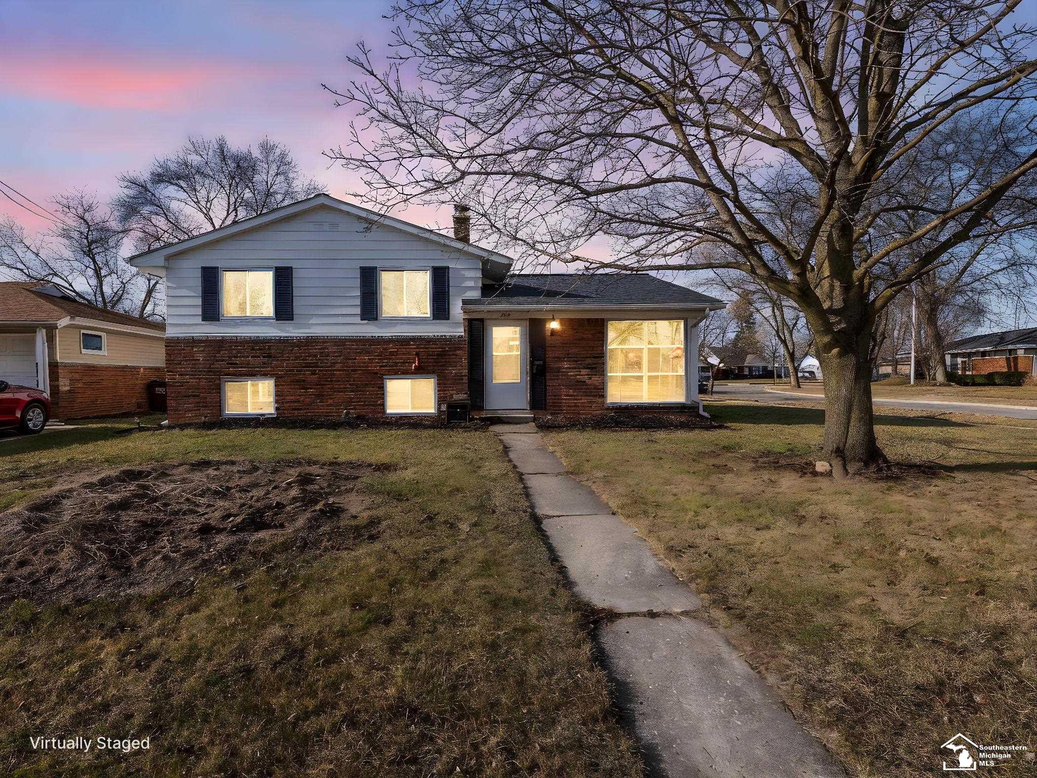 125 Cranbrook Boulevard