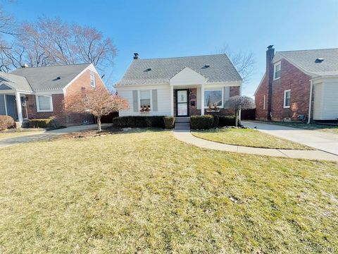 Photo of 2918 N Altadena Avenue, Royal Oak, MI 48073 (MLS # 60974526)