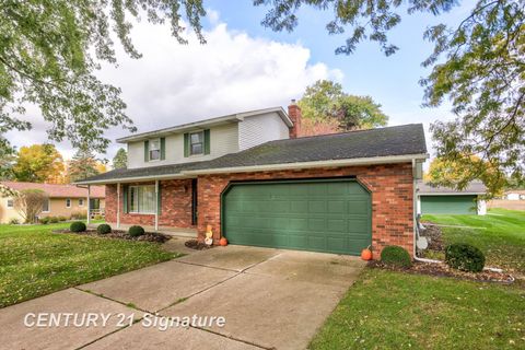 Photo of 10260 Macrae Drive, Freeland, MI 48623 (MLS # 50192570)