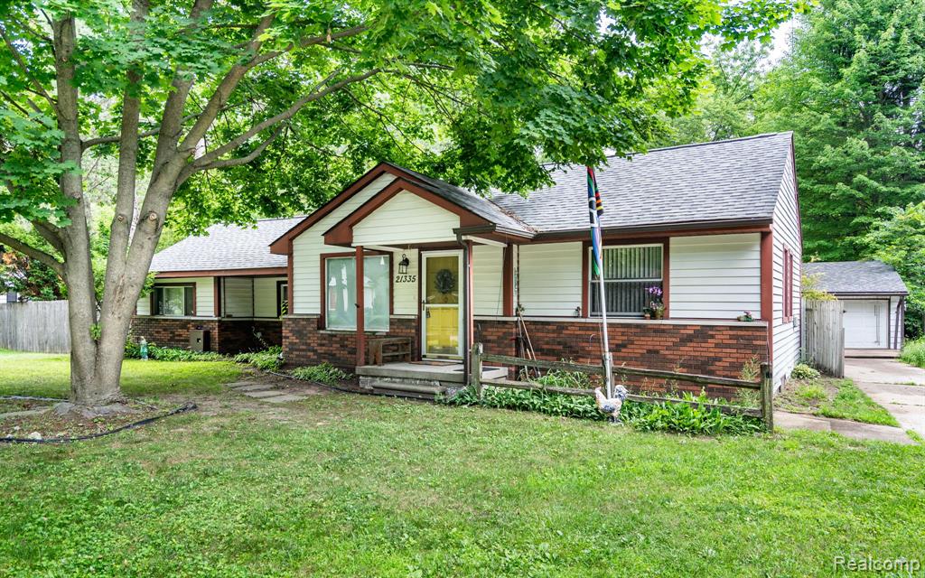 Southfield, Michigan 48075, United States, 3 Bedrooms Bedrooms, ,1 BathroomBathrooms,Residential,Active,192826