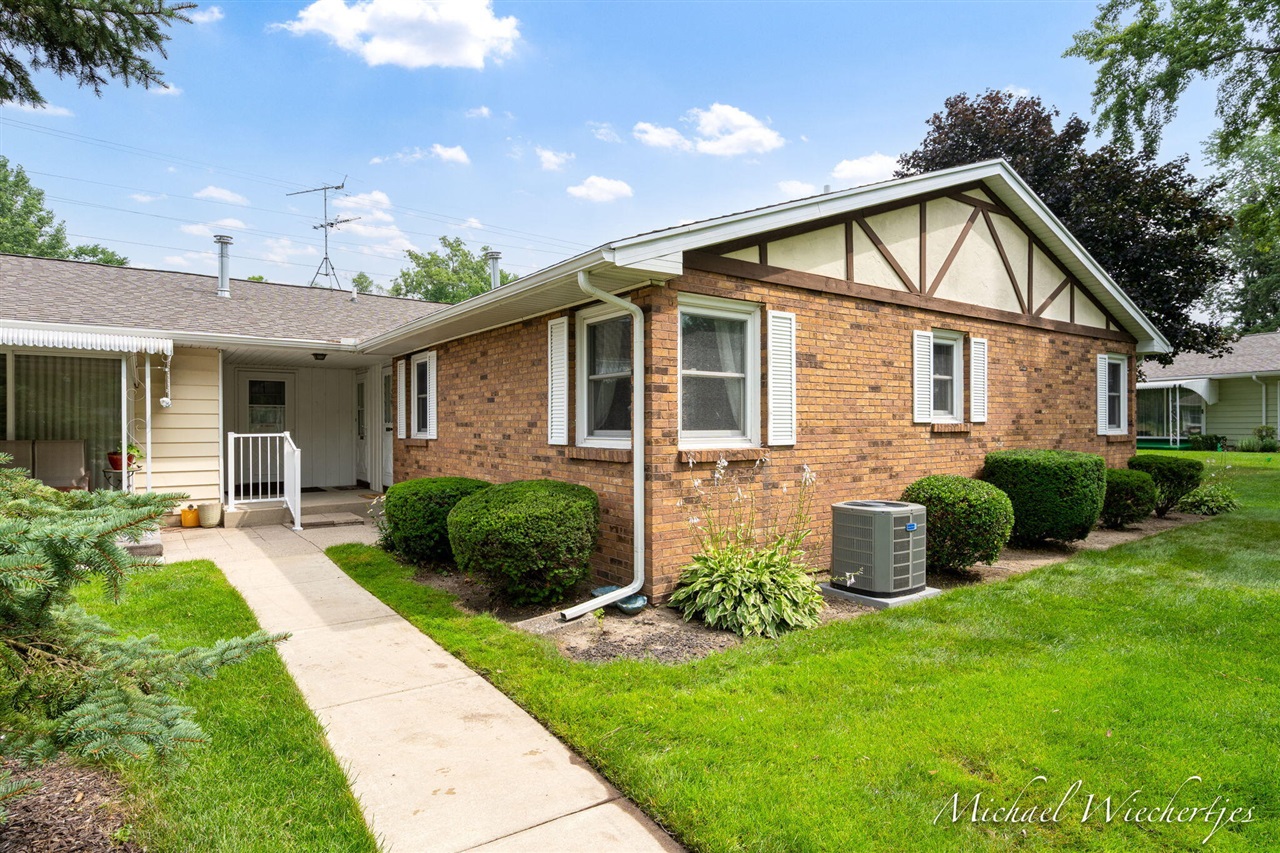 961 Andover Court
