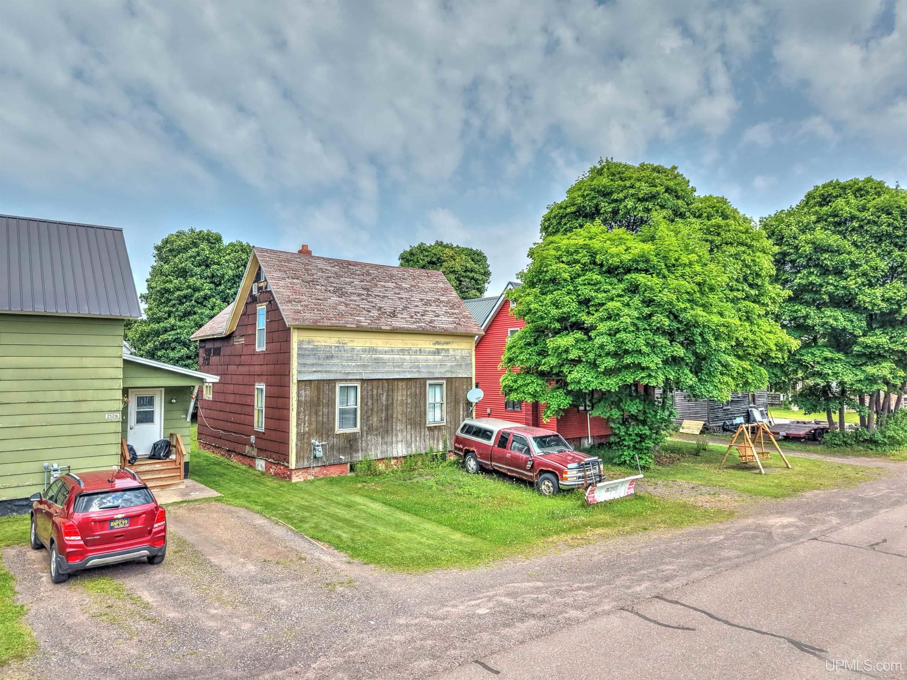 25220 Elm Street