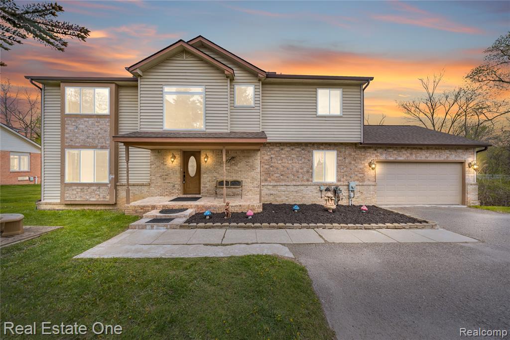 7295 W Maple Road