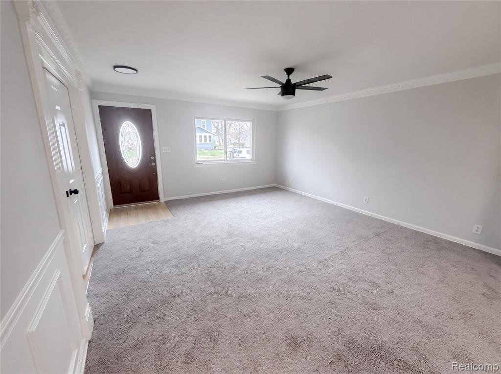 916 Longfellow Avenue