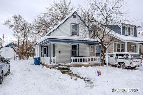 Photo of 198 W 14th Street, Holland, MI 49423 (MLS # 70508678)