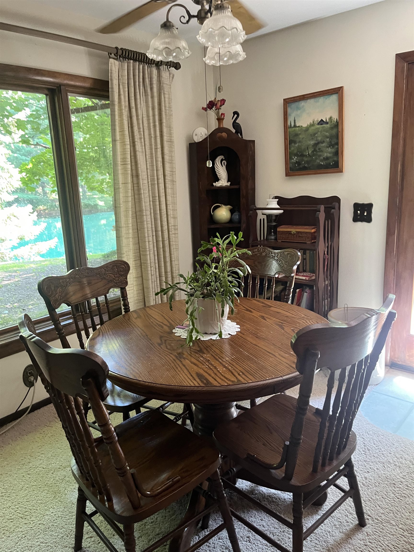 Bay City, Michigan 48706, United States, 2 Bedrooms Bedrooms, ,2 BathroomsBathrooms,Residential,Pending,192857