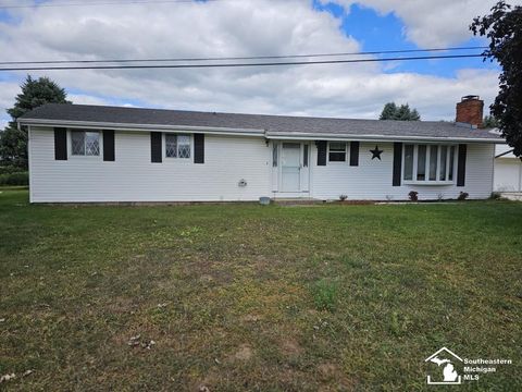 Photo of 5724 Consear Road, Ottawa Lake, MI 49267 (MLS # 50193471)