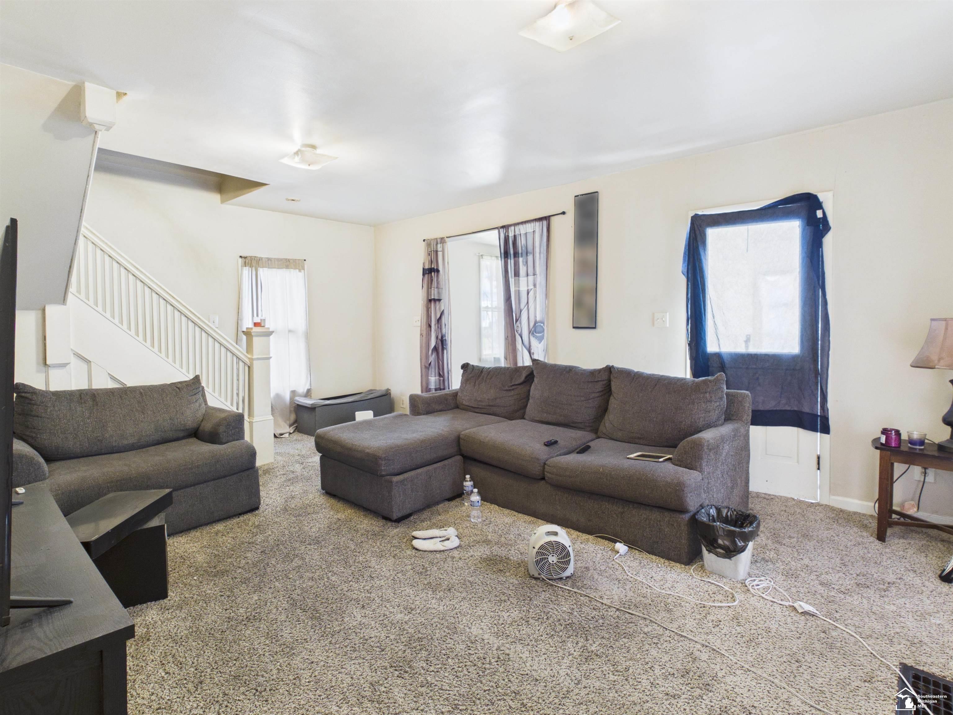 720 E 2nd Street