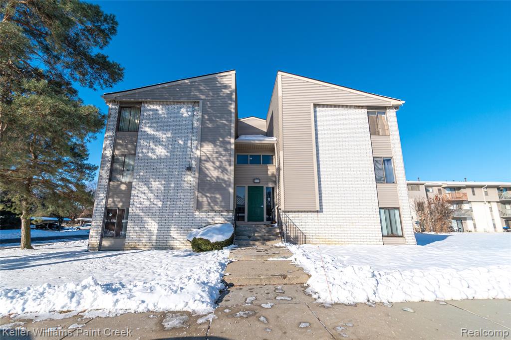 31993 W 12 Mile Road 109