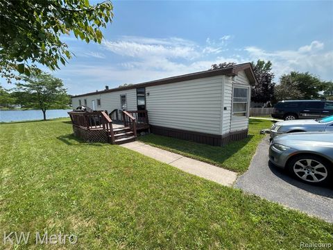 48582 Lakeview Circle Shelby Twp MI 48317