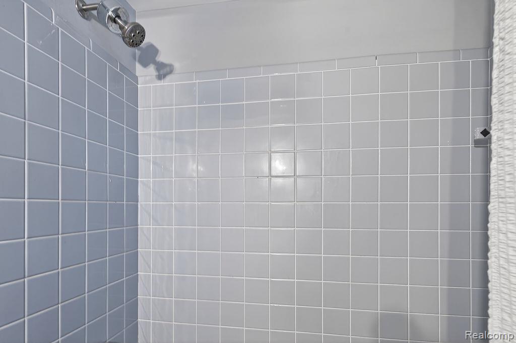 Rochester Hills, Michigan 48309, United States, 3 Bedrooms Bedrooms, ,3 BathroomsBathrooms,Residential,Active,255293