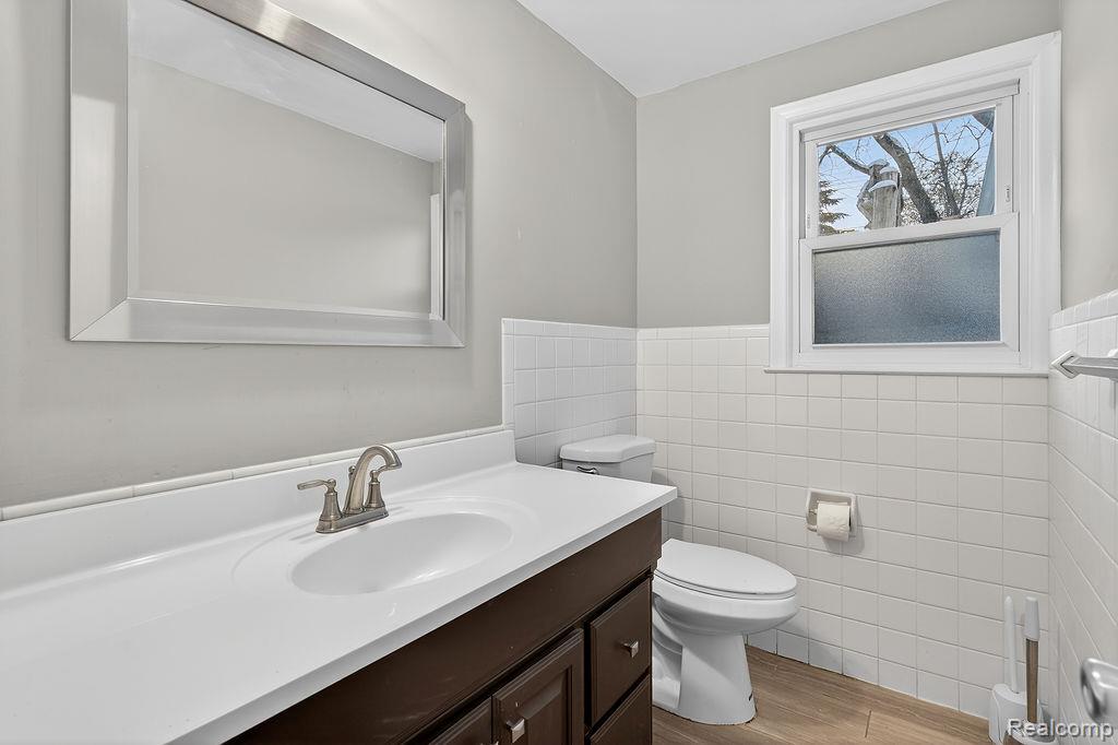 Rochester Hills, Michigan 48309, United States, 3 Bedrooms Bedrooms, ,3 BathroomsBathrooms,Residential,Active,255293