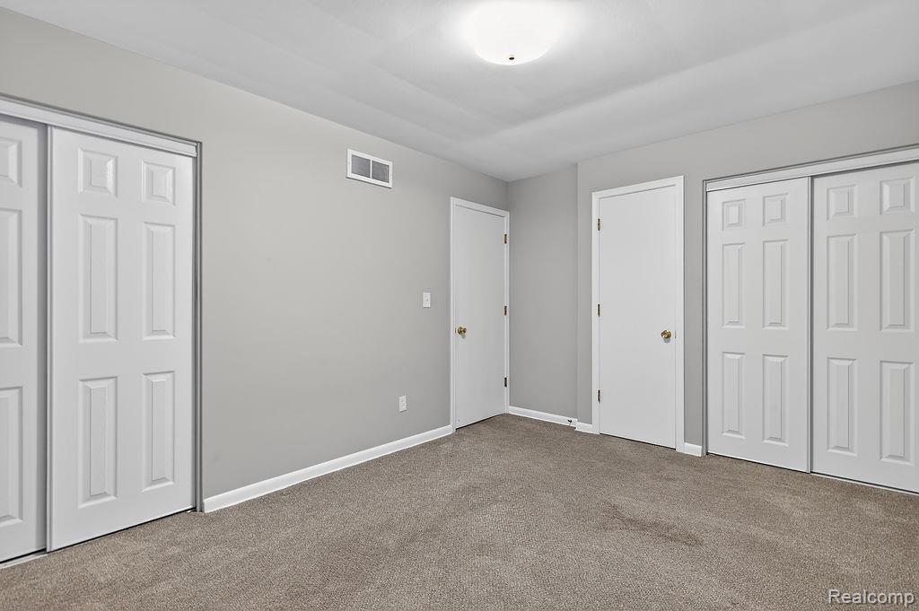 Rochester Hills, Michigan 48309, United States, 3 Bedrooms Bedrooms, ,3 BathroomsBathrooms,Residential,Active,255293