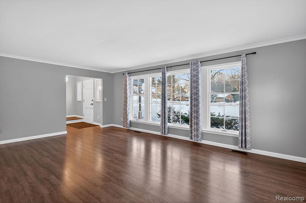 Rochester Hills, Michigan 48309, United States, 3 Bedrooms Bedrooms, ,3 BathroomsBathrooms,Residential,Active,255293