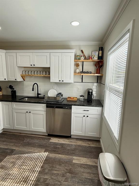 Warren, Michigan 48089, United States, 3 Bedrooms Bedrooms, ,1 BathroomBathrooms,Residential,Active,234271