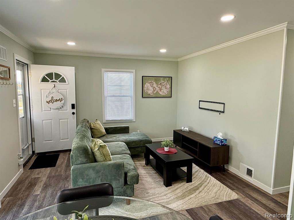 Warren, Michigan 48089, United States, 3 Bedrooms Bedrooms, ,1 BathroomBathrooms,Residential,Active,234271