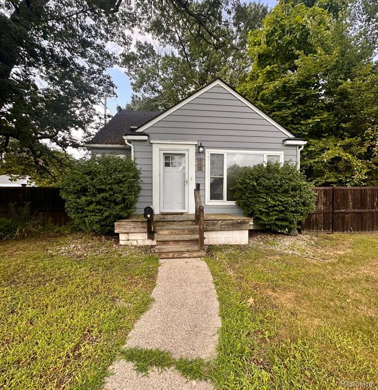 505 GARDENDALE Street