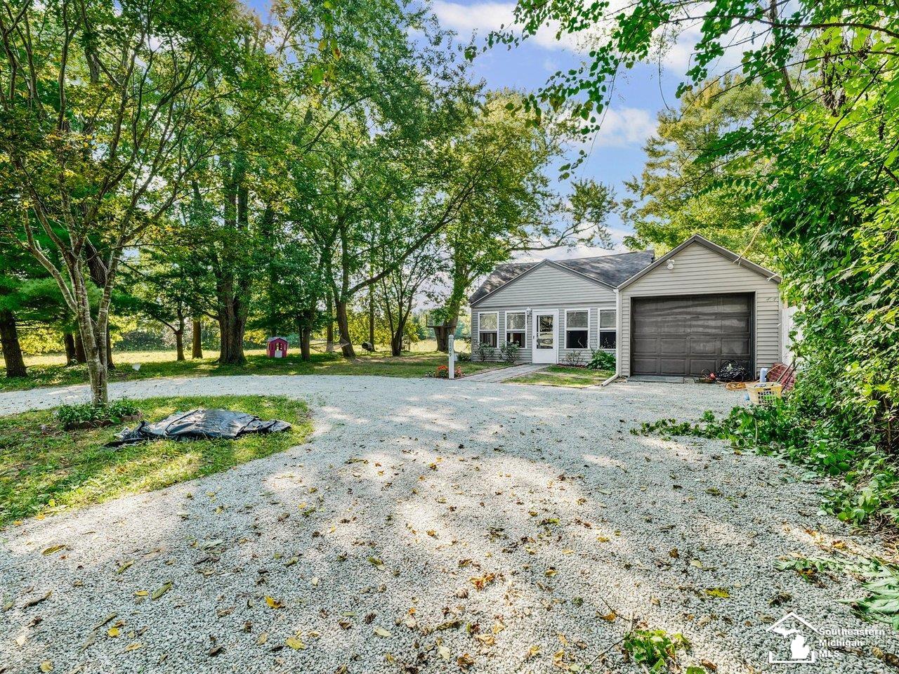 109 W Dean Road