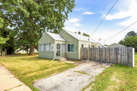 Photo of 1503 S VanBuren Street, Bay City, MI 48708 (MLS # 50219928)
