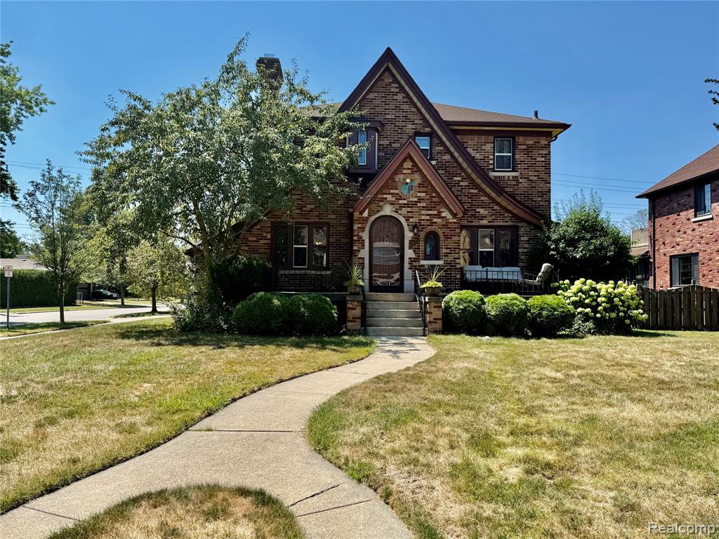 1305 Bedford Road