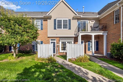 2960 Cottonwood Drive Waterford MI 48328