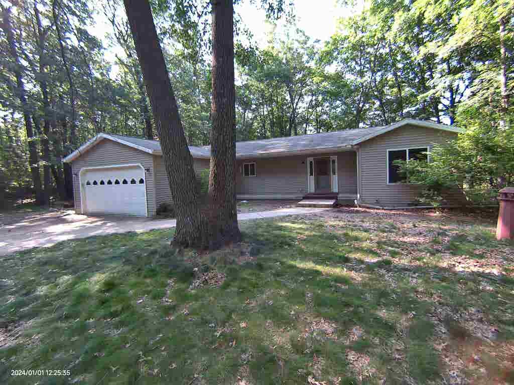 Photo of 701 Westlawn Street, Harrison, MI 48625 (MLS # 50217070)
