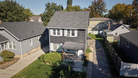 Photo of 406 W 12 Mile Road, Royal Oak, MI 48073 (MLS # 61037941)