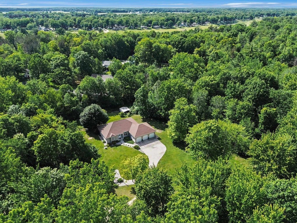 Photo of 1301 Janice Lane, Beaverton, MI 48612 (MLS # 50212788)
