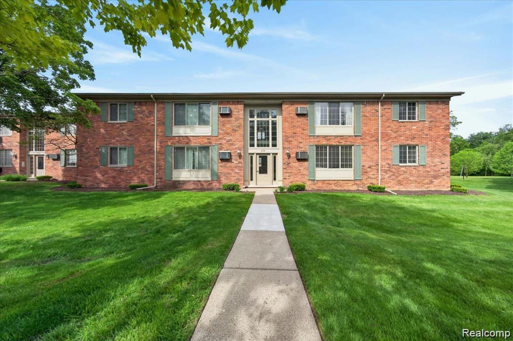454 Romeo Road